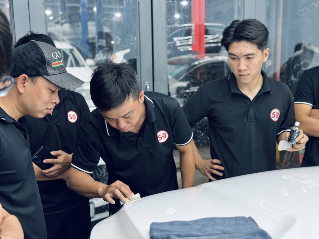 phủ ceramic xe ô tô