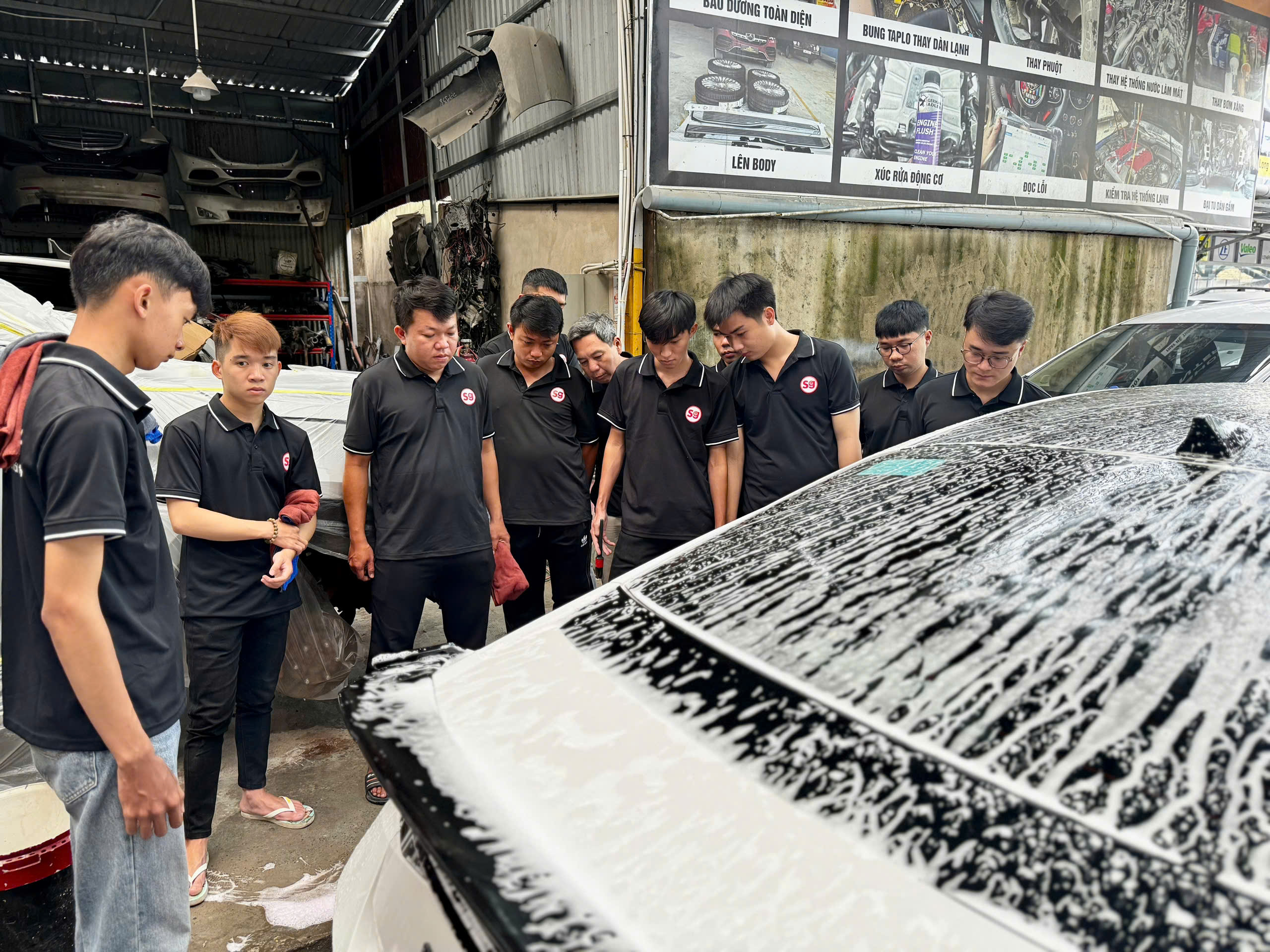 Rửa xe hơi và vai trò quan trọng trong việc chăm sóc xe