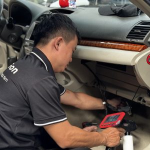 Vệ sinh dàn lạnh ô tô