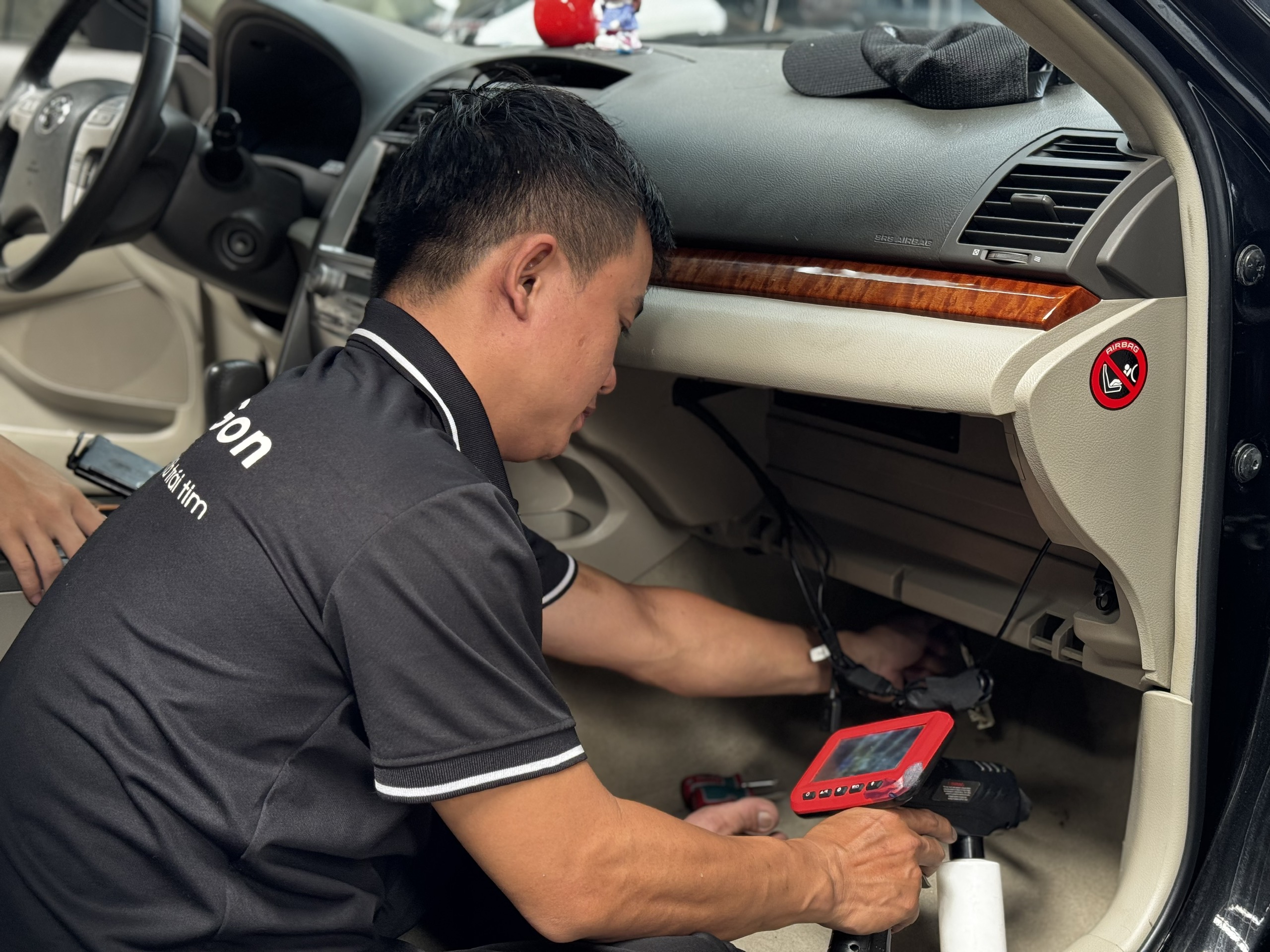 Vệ sinh dàn lạnh ô tô