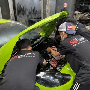 vệ sinh khoang máy xe ô tô