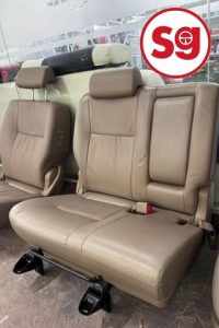 Vệ sinh da ghế ô tô