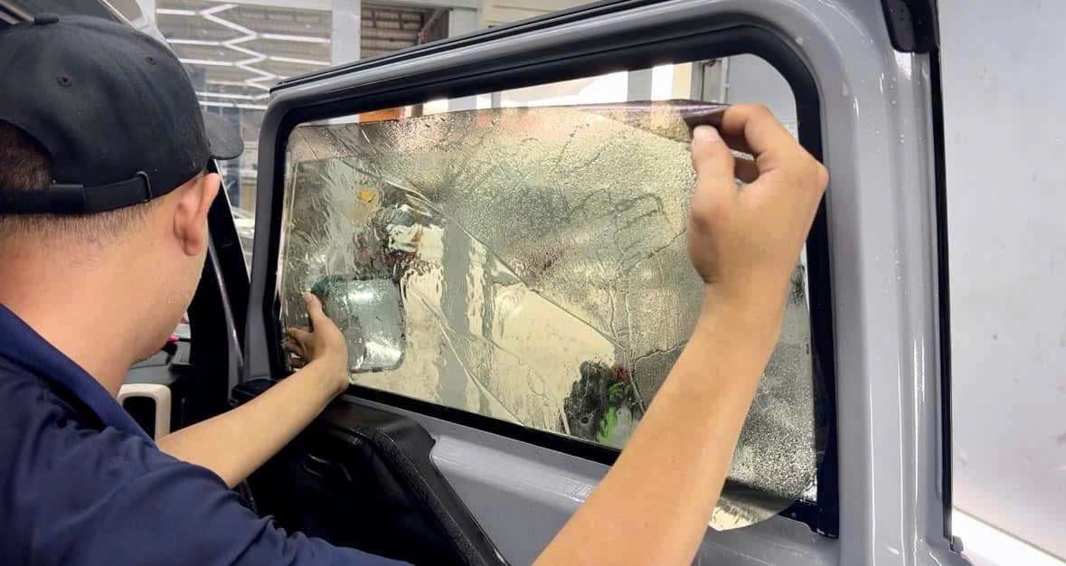 Dán phim cách nhiệt ô tô