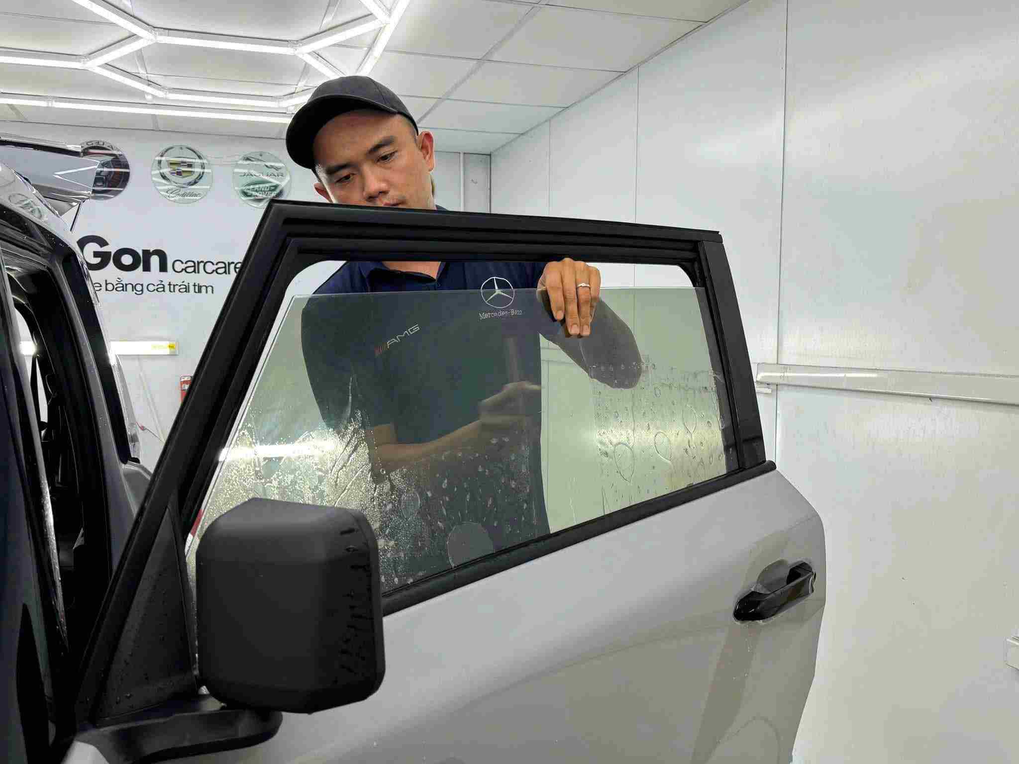 Bảng giá dán phim cách nhiệt ô tô 2025