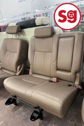 Ghế da ô tô bị nứt đã được phục hồi