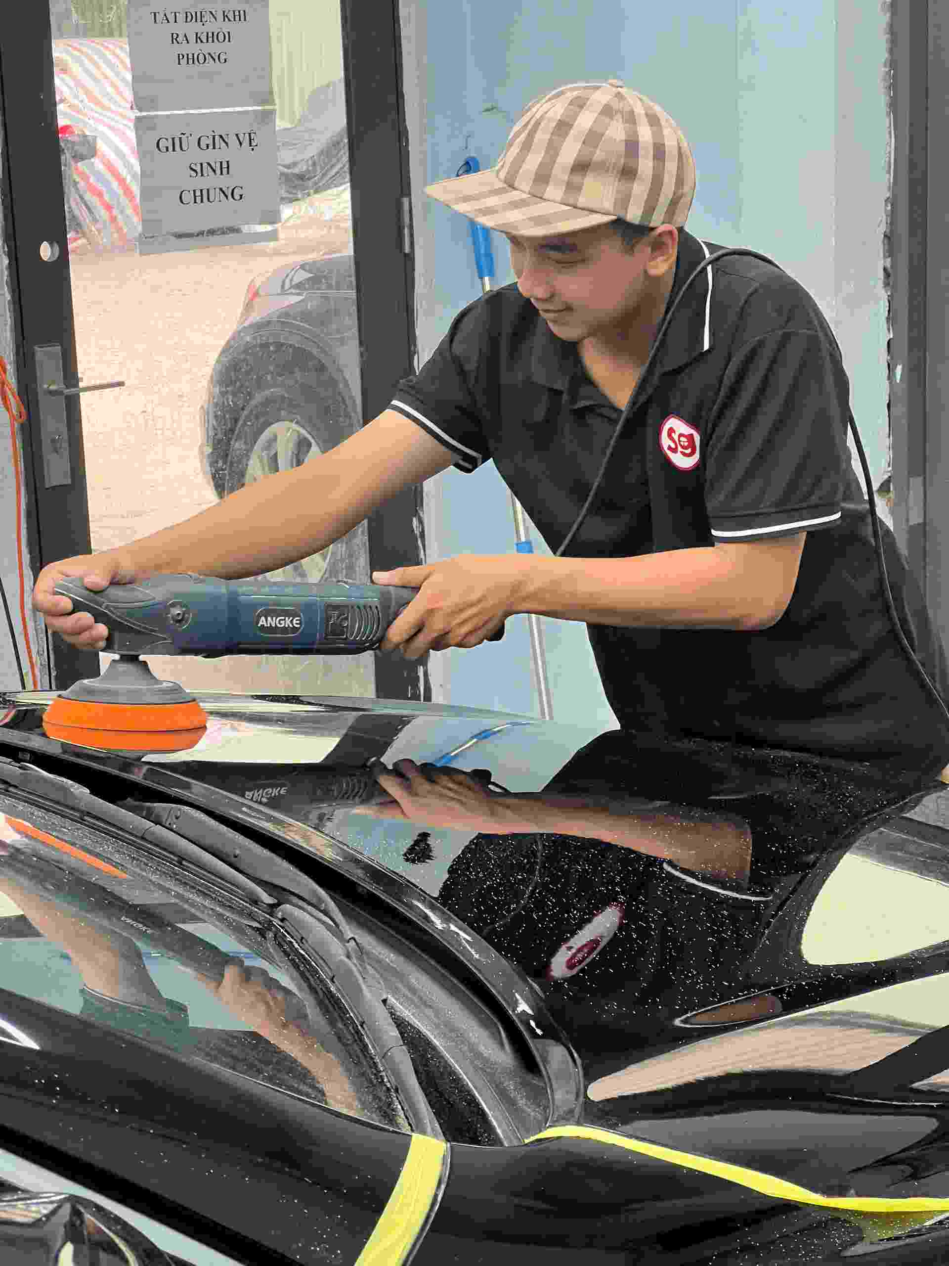 Lợi ích đánh bóng sơn ô tô